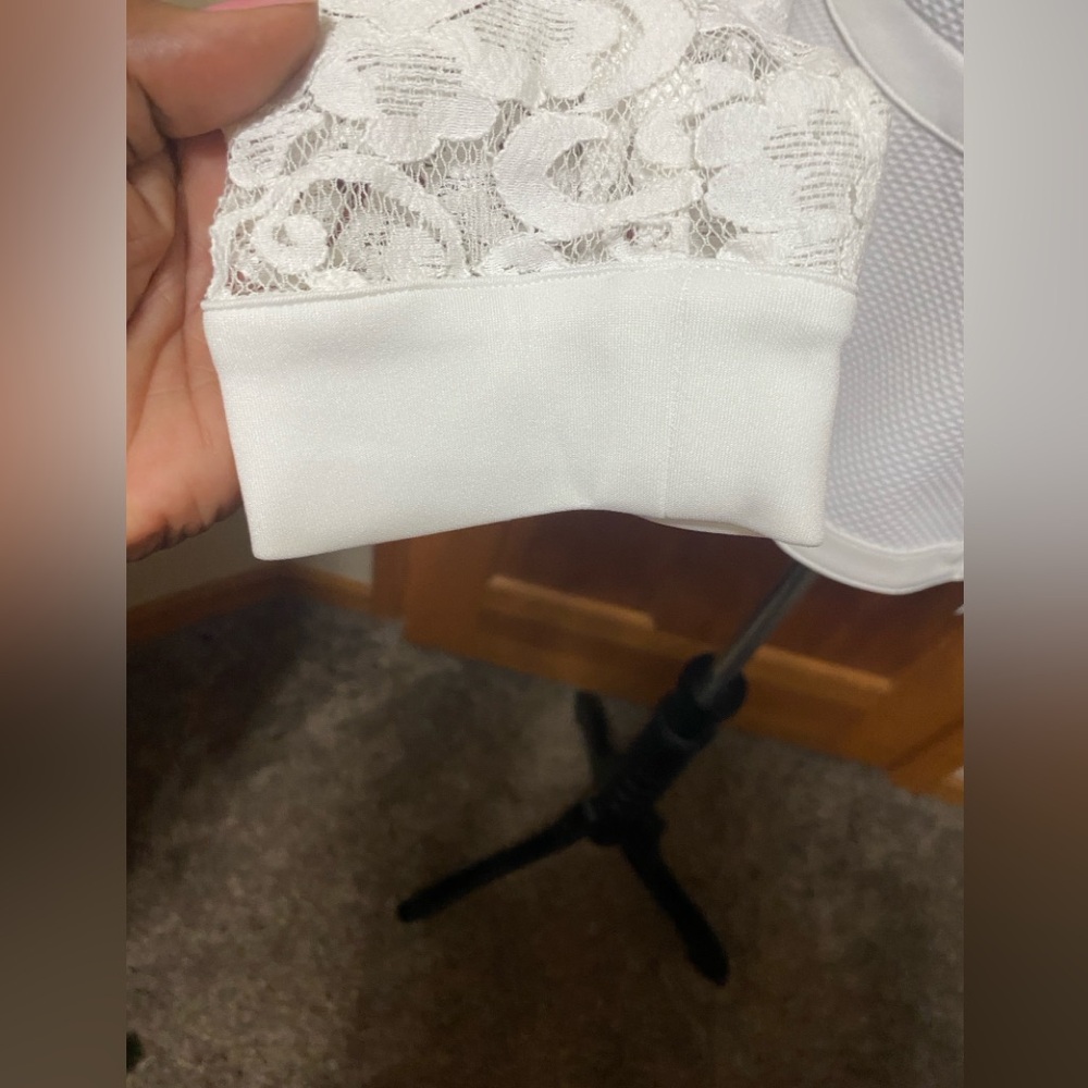 Bisou Bisou White Lace Zip-Up Peplum Blouse - Picture 4 of 4